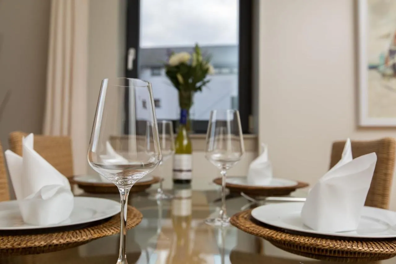 Bright Modern Apartment - Royal Mile Edinburgh