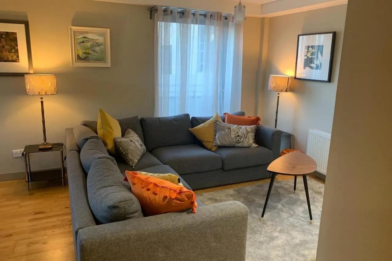 Bright Modern Apartment - Royal Mile Edinburgh